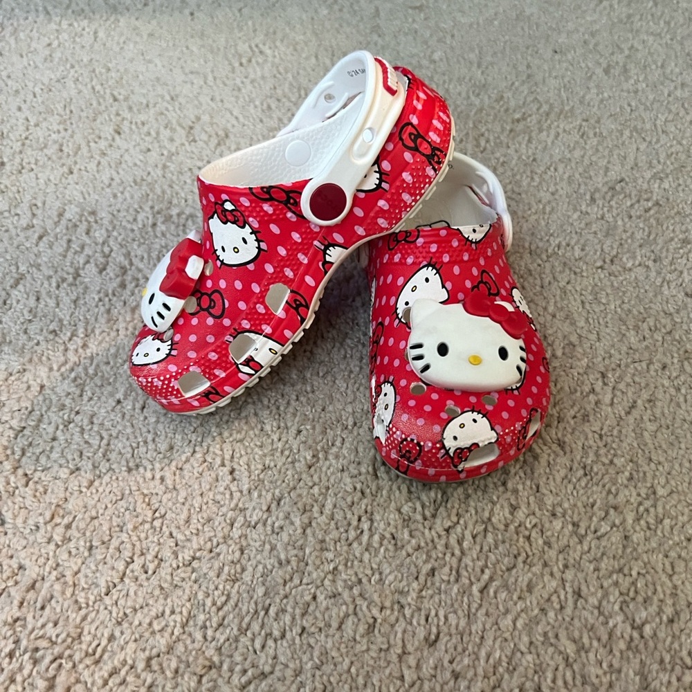 Sanrio Hello Kitty Kids Slippers - Red and White - Picture 9 of 12